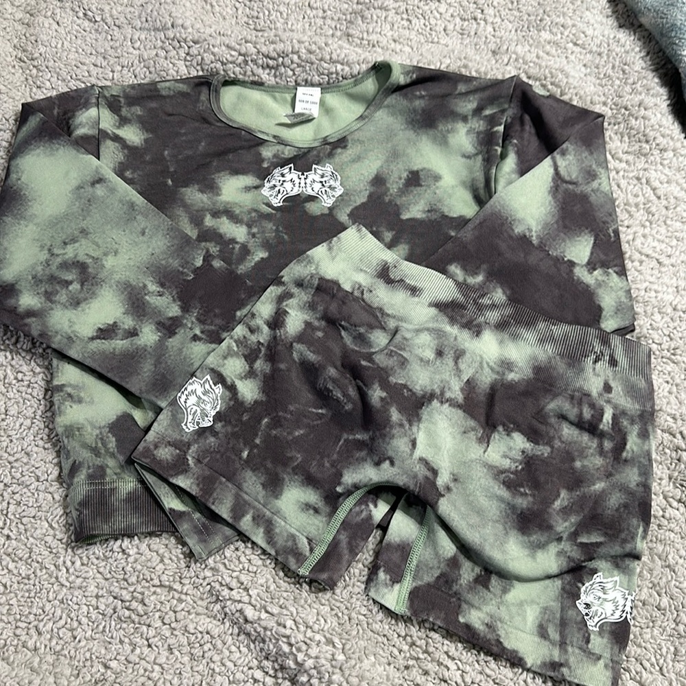 Darc sport top & short  set-New